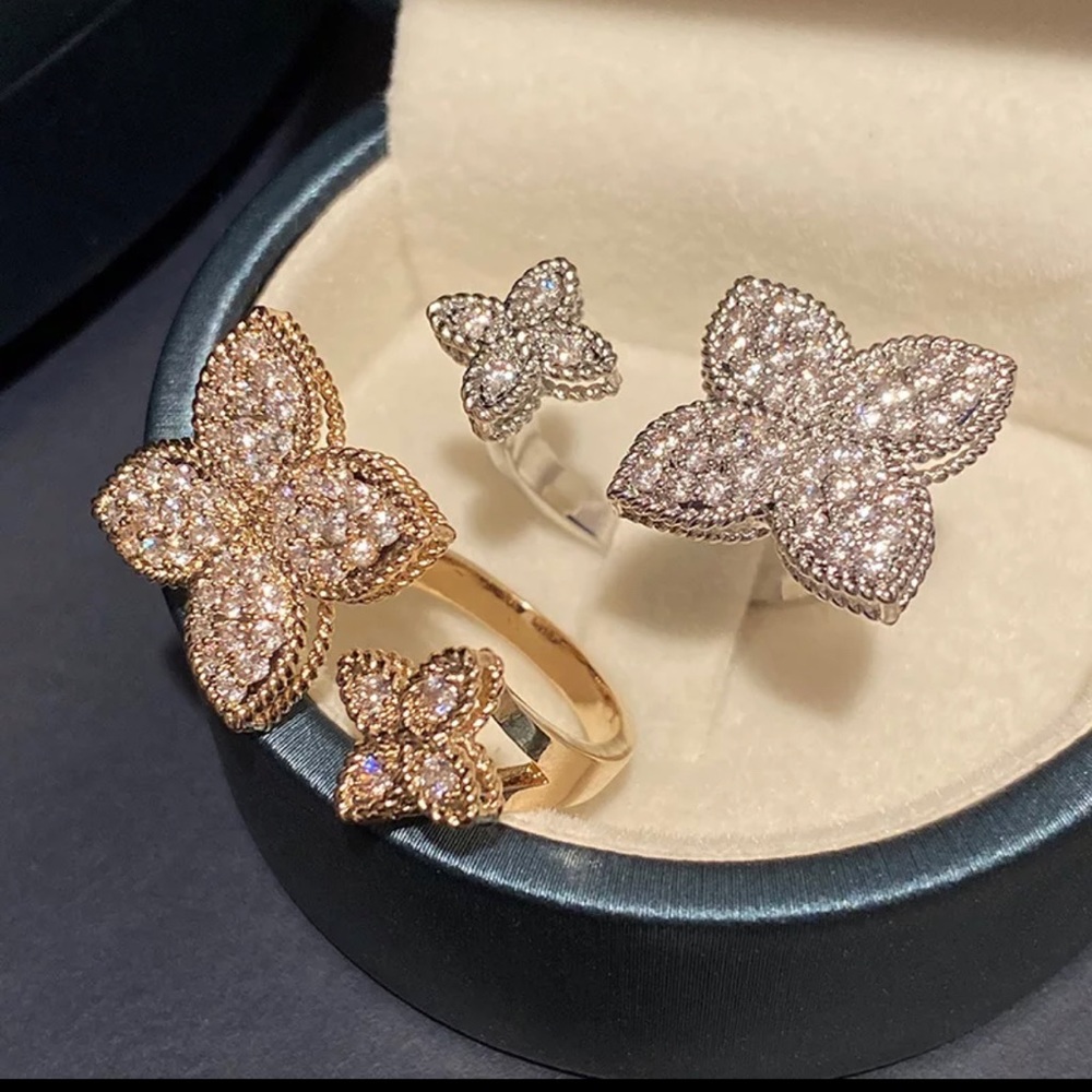 Clover Ring